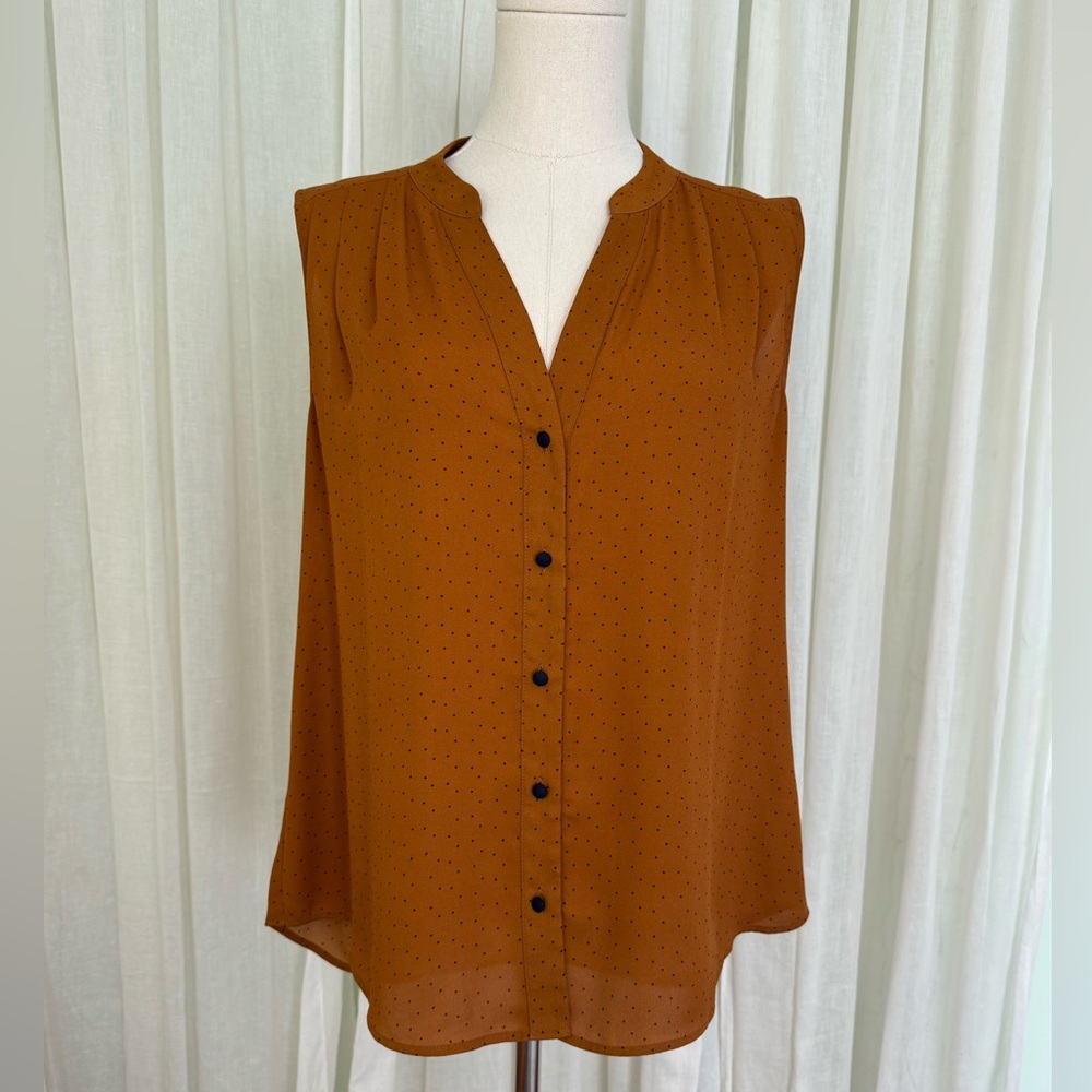 CAbi Dotty top # 3988 sleeveless button up. Burnt orange with black polk…